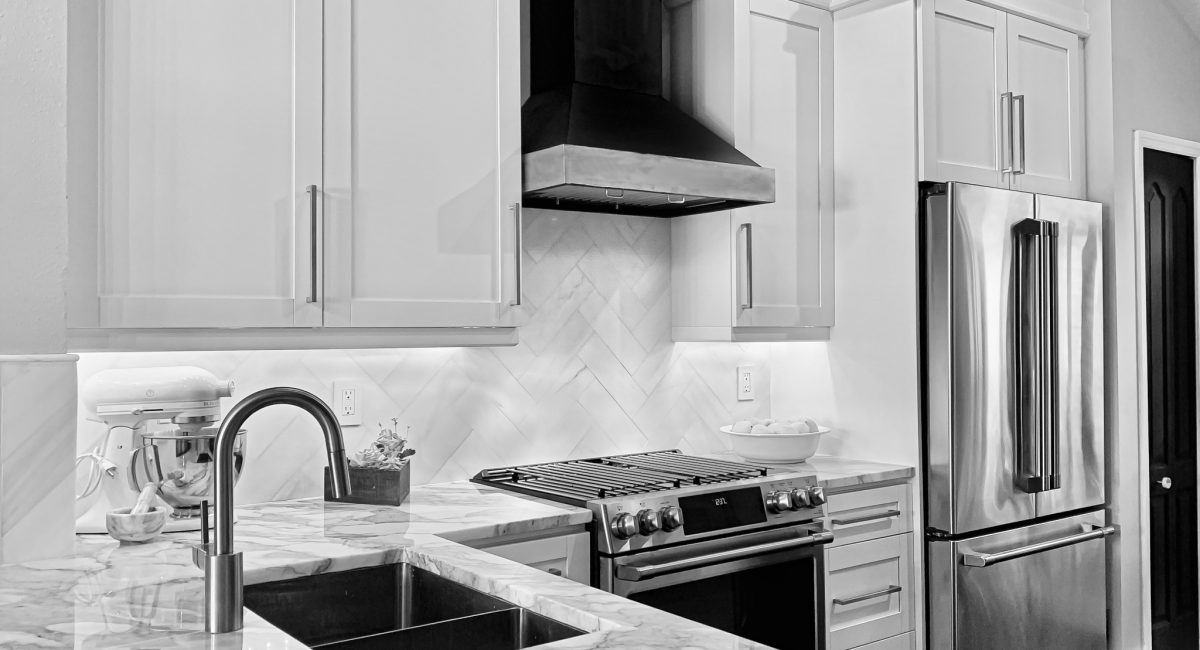 Kitchen_Range_Hood_BW 3